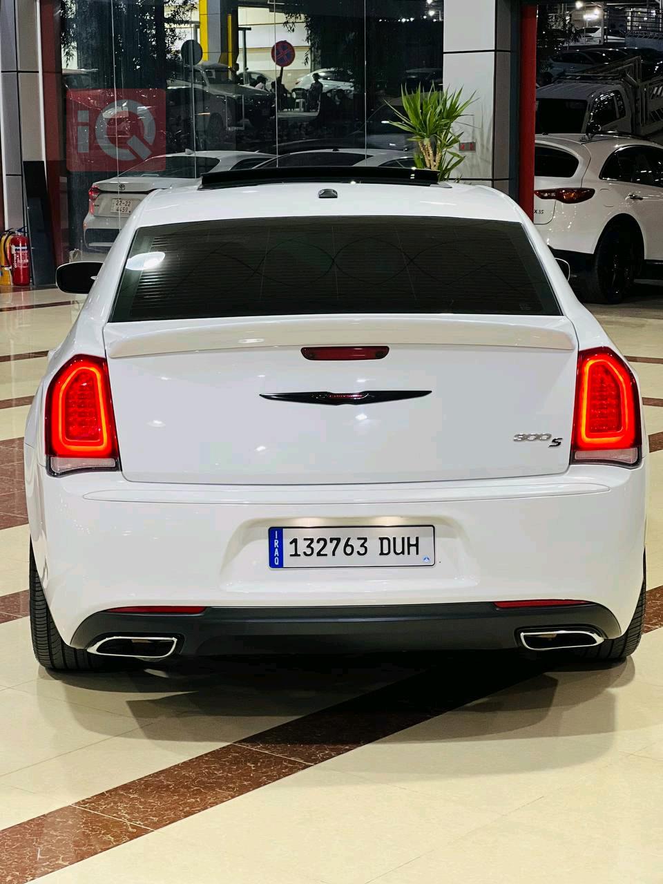 کرایسلەر 300